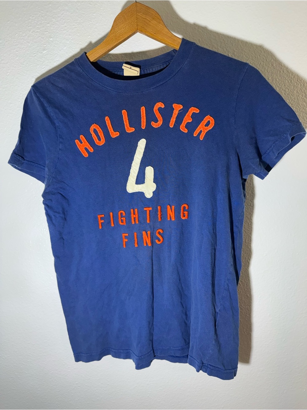 Y2K Hollister Navy 'Fighting Fins' Logo Tee